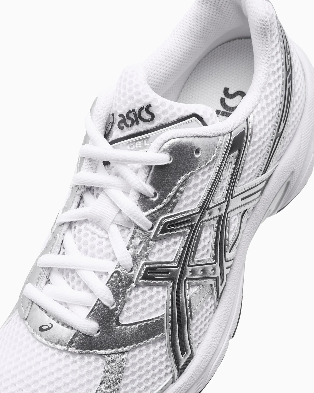 ASICS GEL-1130 dans son coloris classique White/Pure Silver.