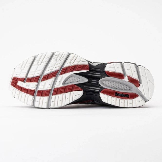 Reebok Premier Road Ultra "Red Metallic" (parfois issues de la ligne haut de gamme Reebok LTD ou de collaborations spécifiques).