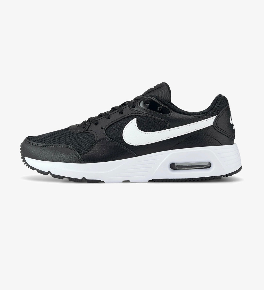 Nike Air Max SC dans le coloris classique noir et blanc.