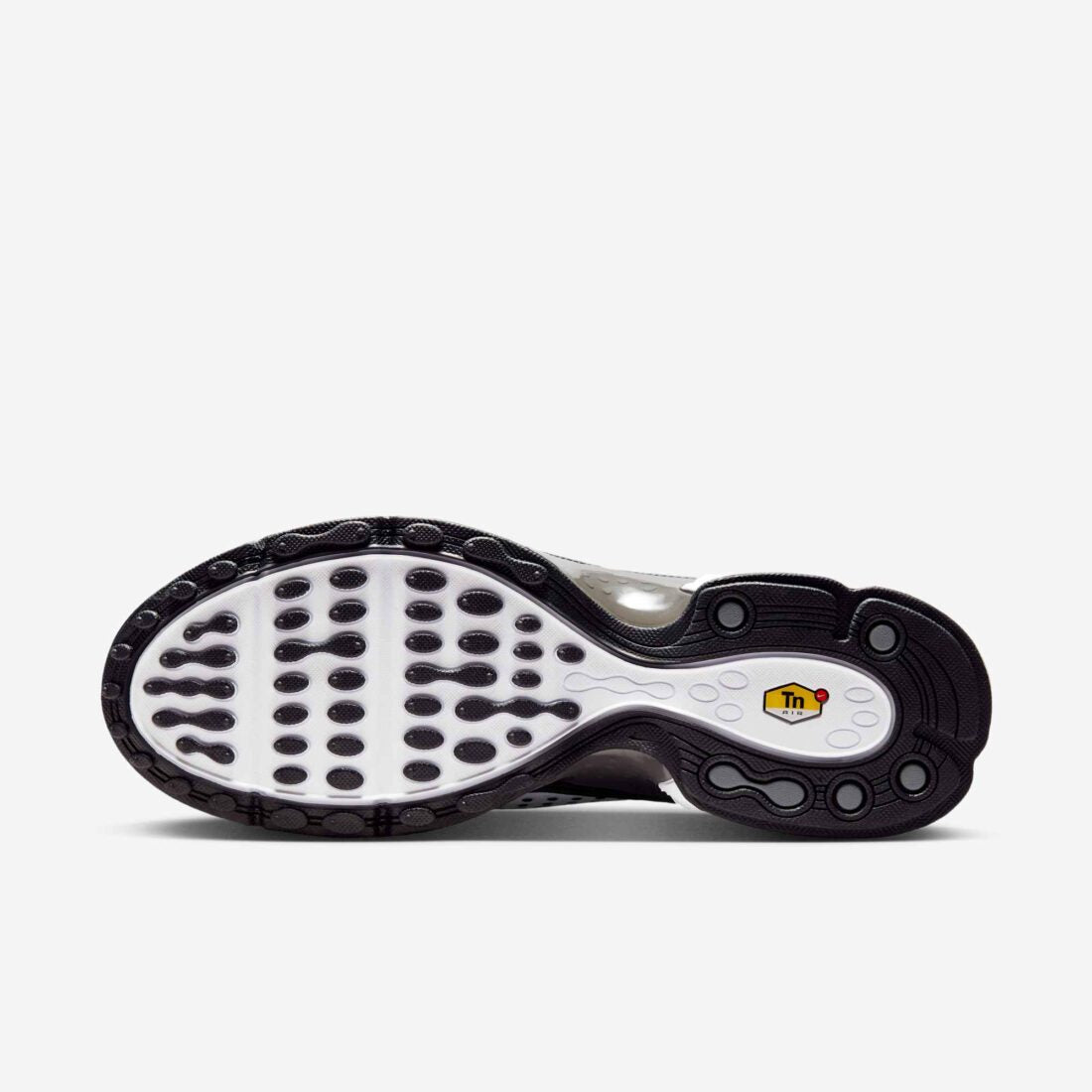 Nike Air Max Plus VII, repérables à leur motif de points noirs sur fond blanc