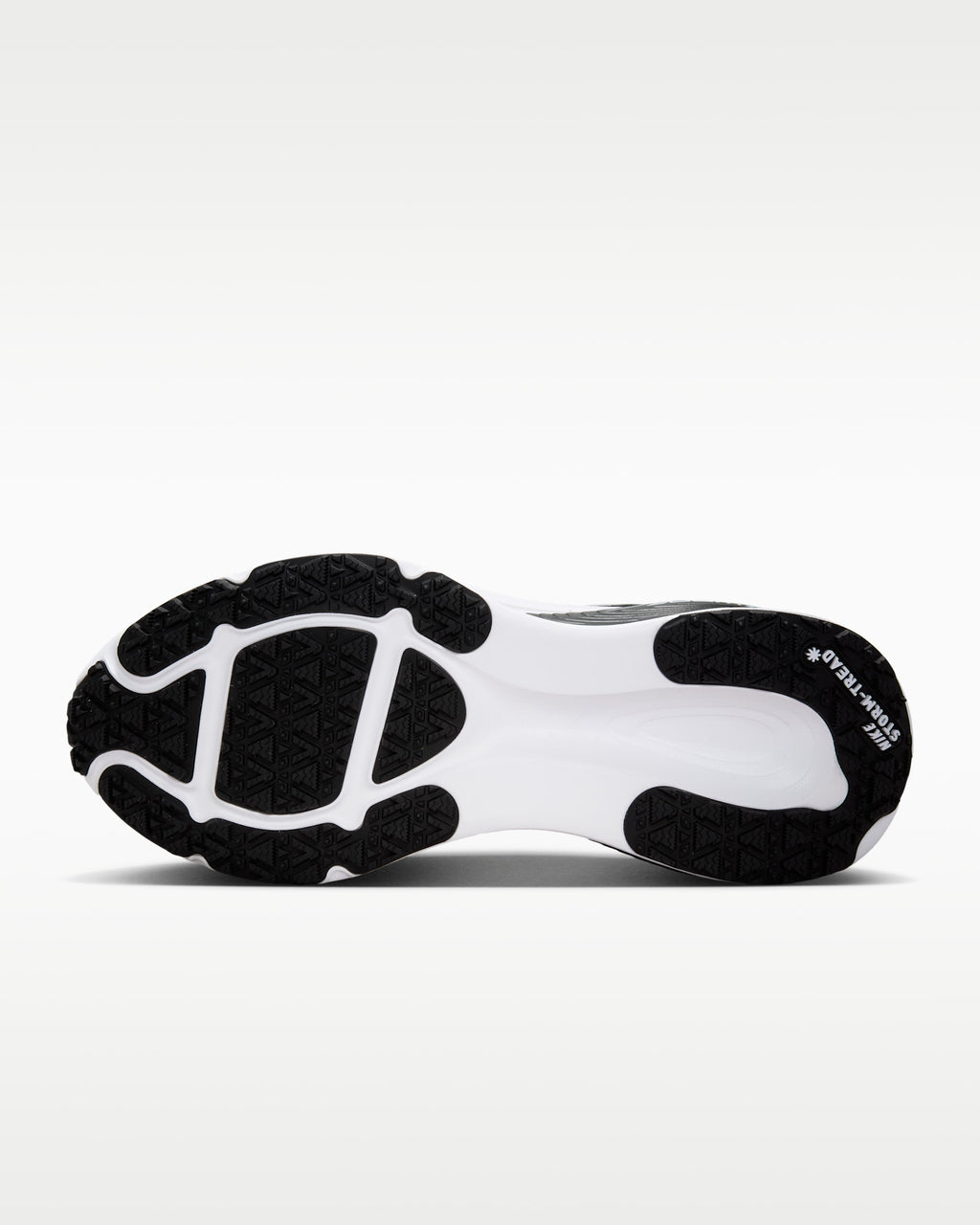 running Nike Vomero 18 GORE-TEX. Conçue avec une membrane en GORE-TEX pour garder les pieds au sec sous la pluie.