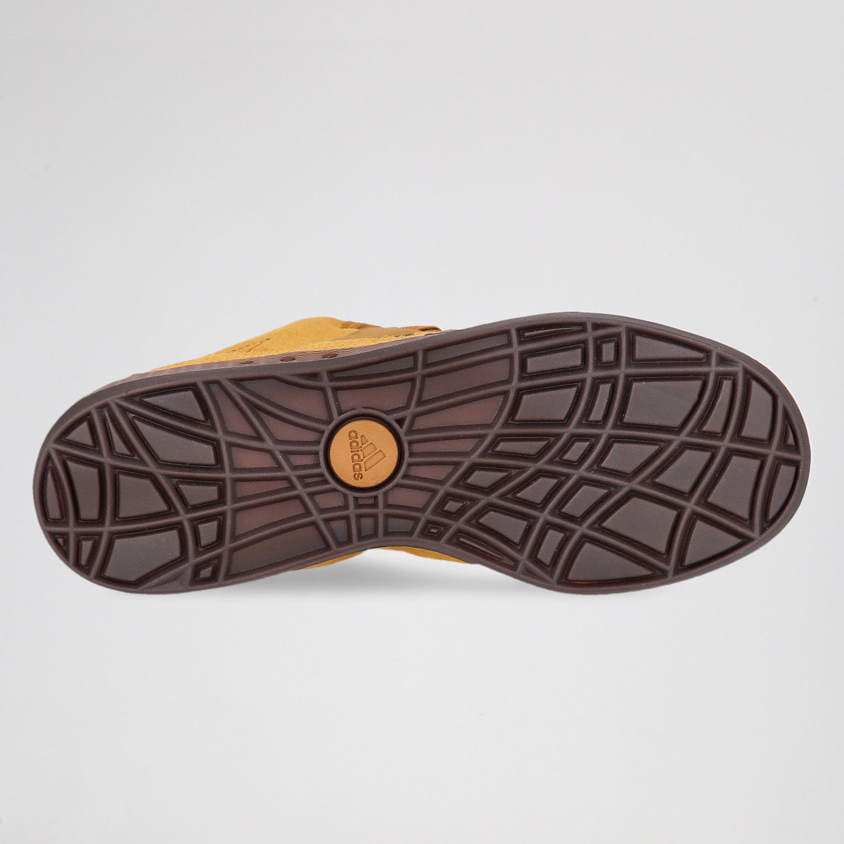 adidas Adimatic dans son coloris jaune moutarde et marron fonce (Mesa / Brown