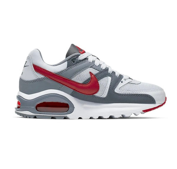 Nike Air Max Command, plus précisément dans son coloris classique combinant le gris platine, le rouge vif (Gym Red) et le blanc