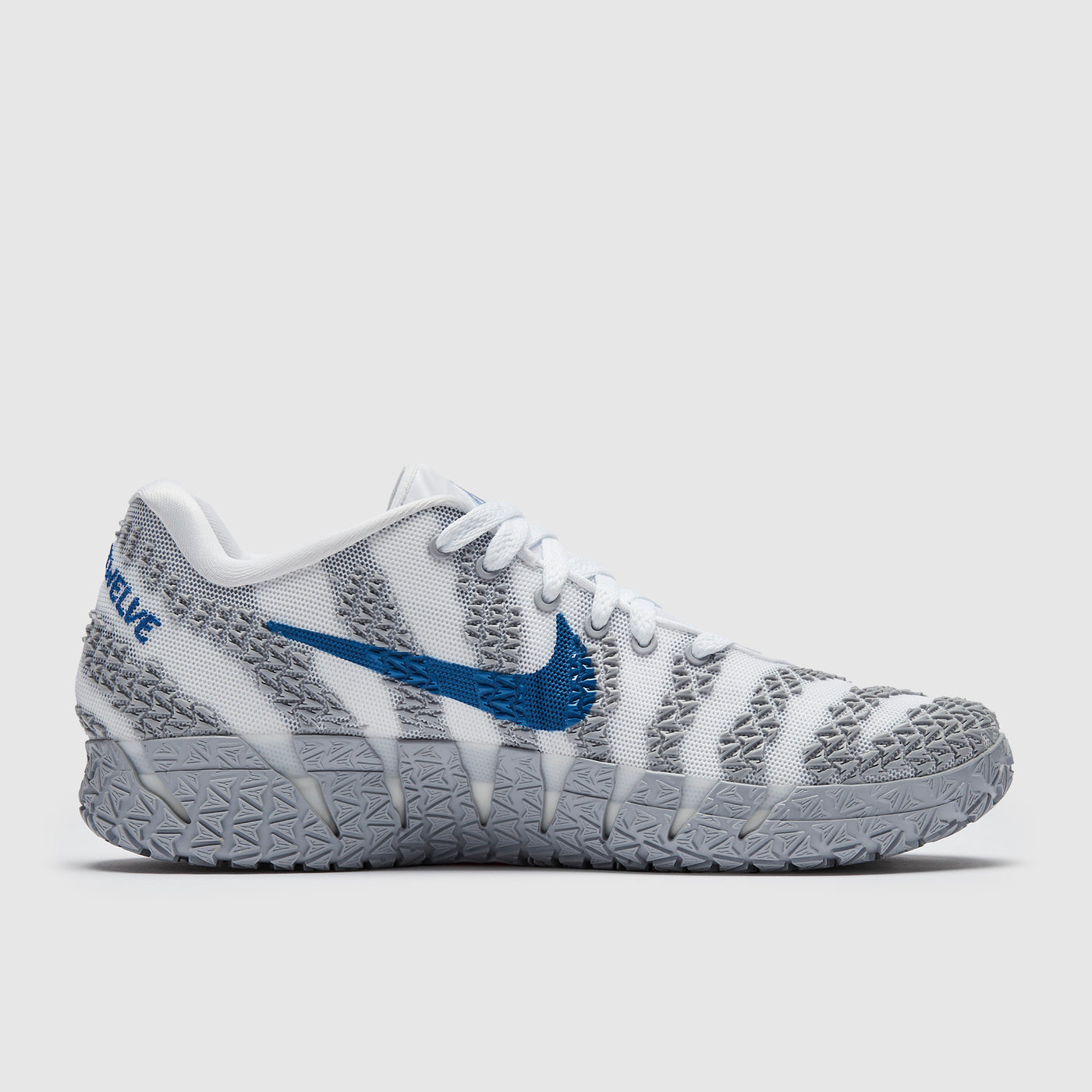 Nike Ja 3 « Light Show » (code style : HF2793-100). Il s'agit du troisième modèle signature du joueur de la NBA Ja Morant.