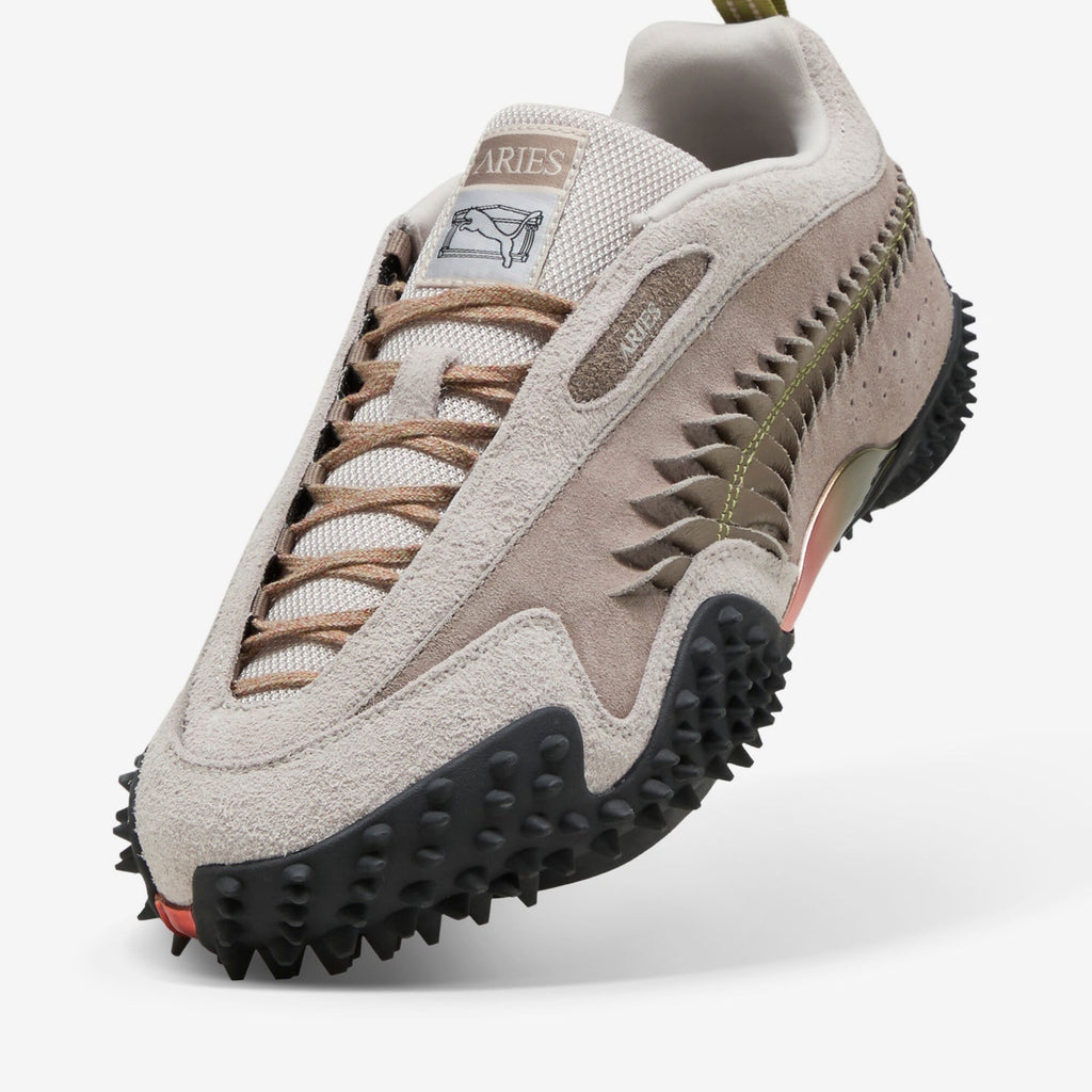 Puma x Aries Mostro Craft dans son coloris Ecru / Mouse Grey