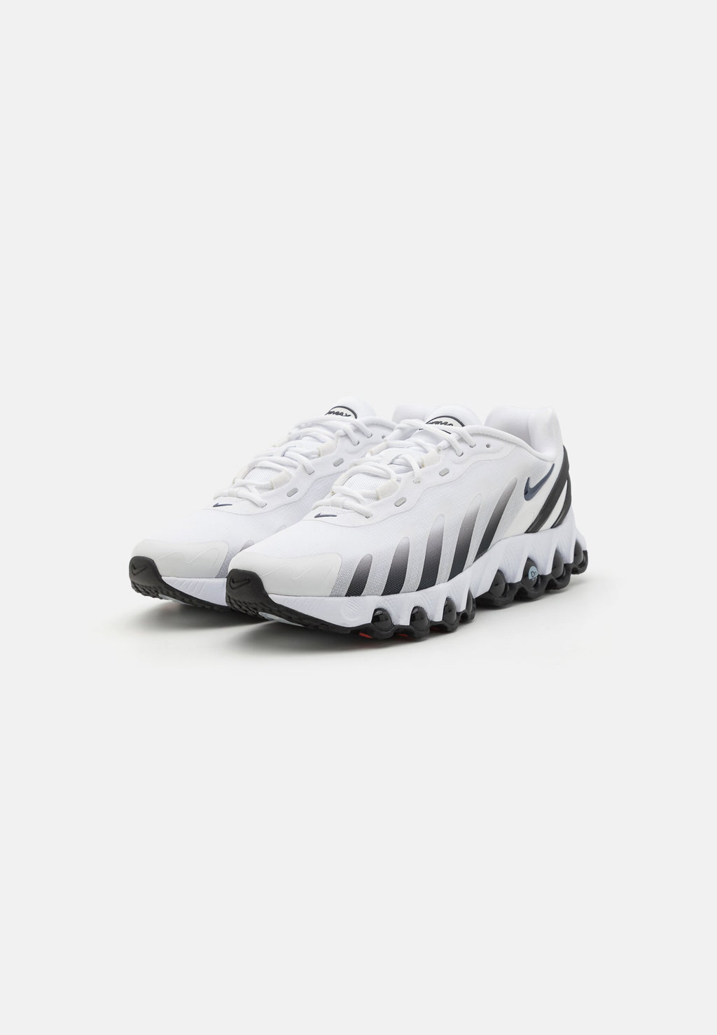 Nike Air Max Dn8 dans son coloris classique "Panda" (Blanc / Noir)
