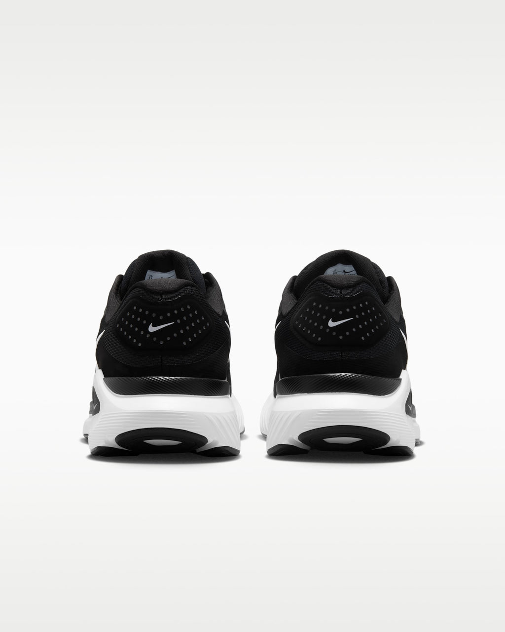 Nike Structure 26, une chaussure de running sur route réputée pour sa stabilité modérée et son confort quotidien.