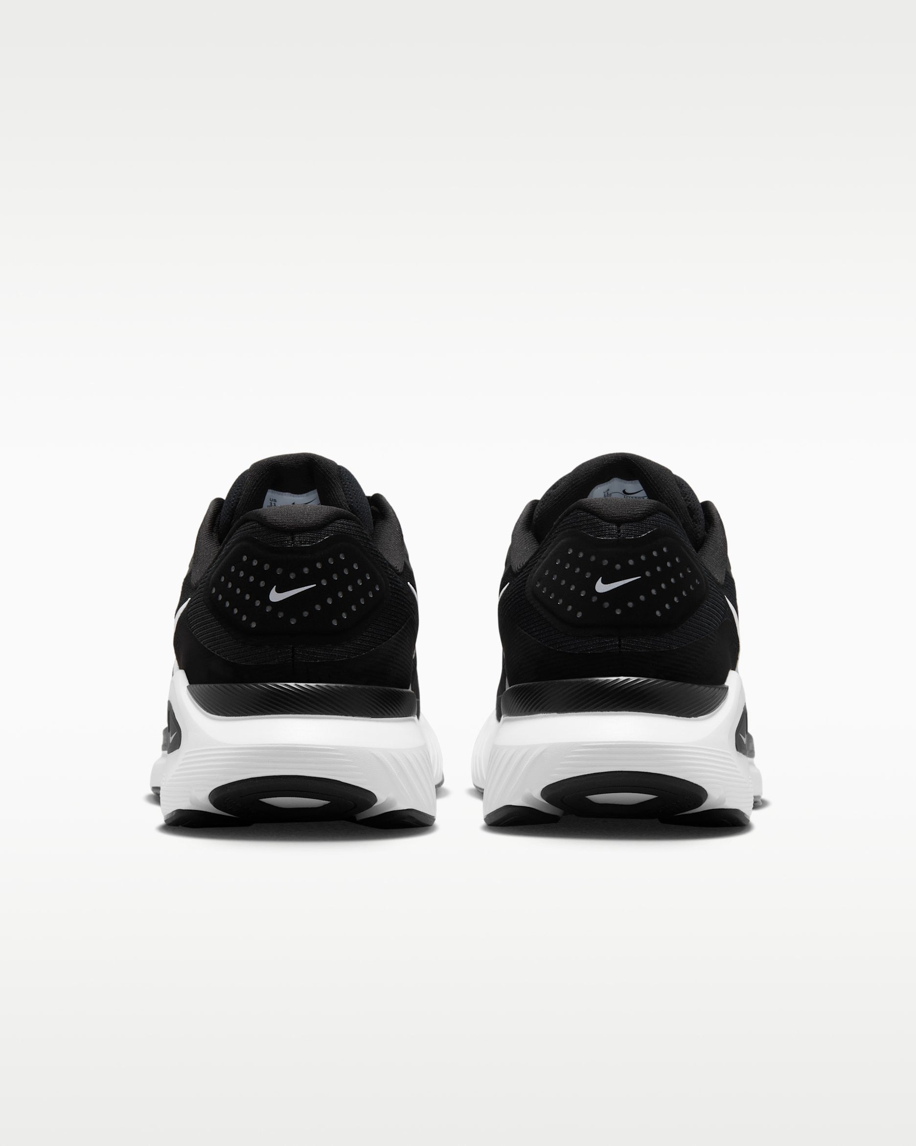 Nike Structure 26, une chaussure de running sur route réputée pour sa stabilité modérée et son confort quotidien.