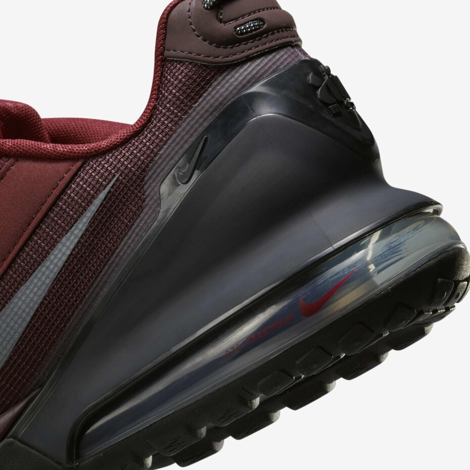 Nike Air Max Pulse Roam en coloris bordeaux (Dragon Red/Burgundy Crush), référence