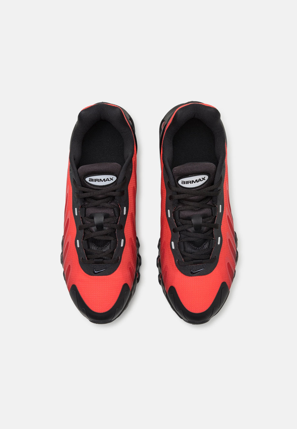 Nike Air Max Dn8, ici présentée dans son coloris iconique "Bred" (Black/Gym Red/Bright Crimson).