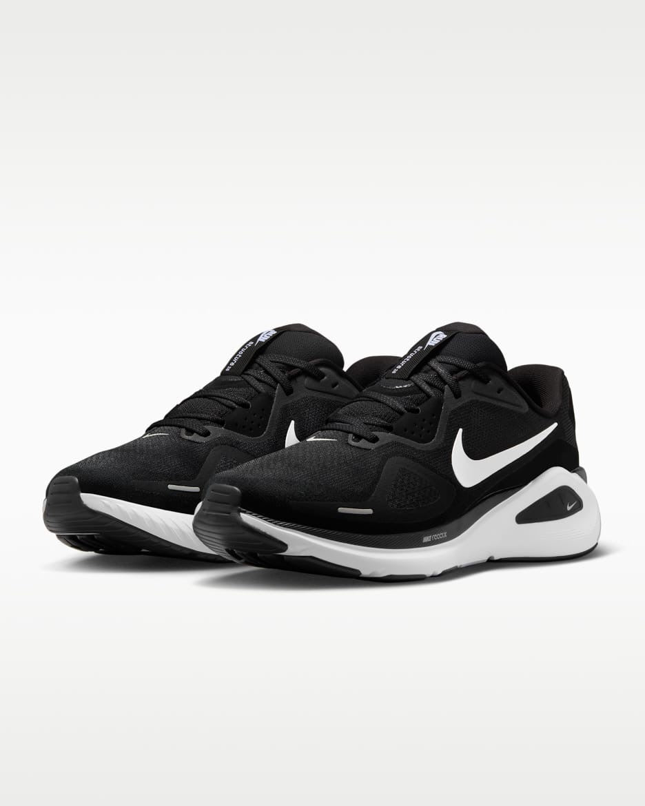 Nike Structure 26, une chaussure de running sur route réputée pour sa stabilité modérée et son confort quotidien.