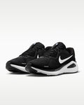 Nike Structure 26, une chaussure de running sur route réputée pour sa stabilité modérée et son confort quotidien.