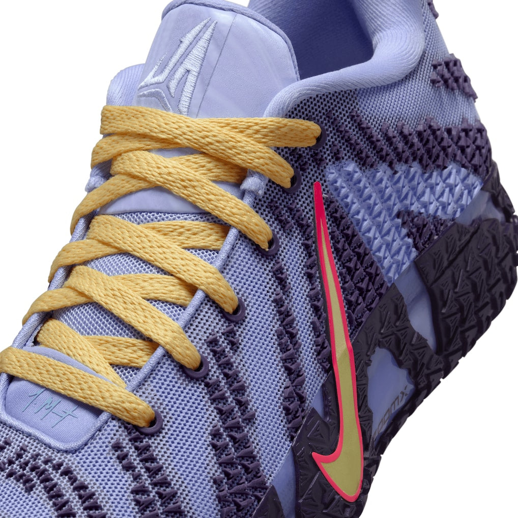 Nike Ja 3 « Hustle & Flow » (également connue sous le nom de « Channel 12 »). Il s'agit du troisième modèle signature de la star de la NBA Ja Morant, conçu par Nike Basketball.
