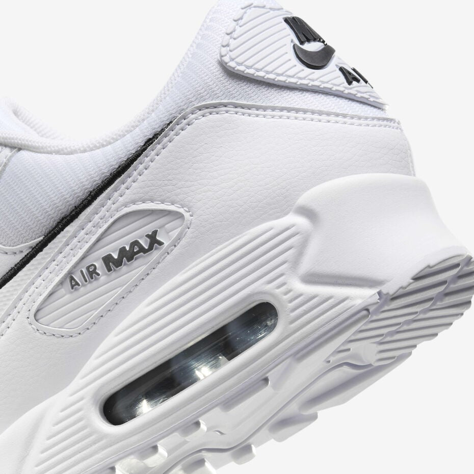 Nike Air Max 90 dans le coloris White / Black Outlined Swoosh