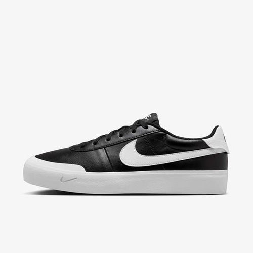 basket Nike Court Shot dans son coloris classique Noir/Blanc