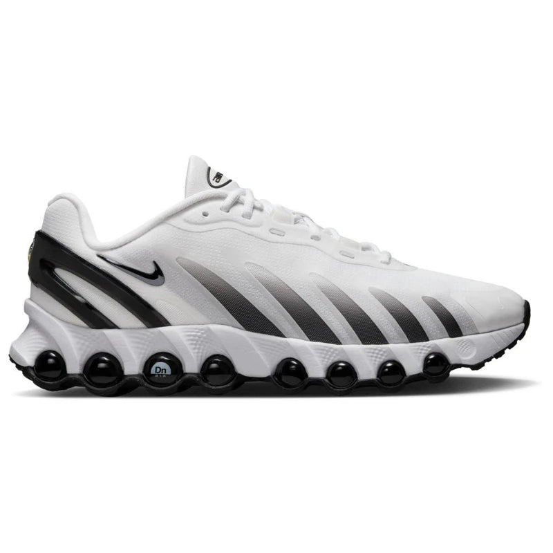 Nike Air Max Dn8 dans son coloris classique "Panda" (Blanc / Noir)
