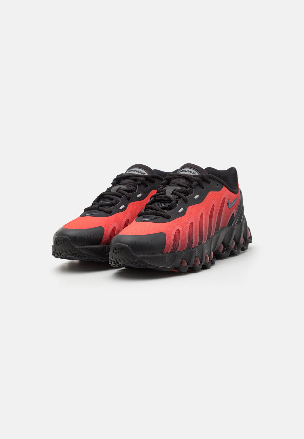 Nike Air Max Dn8, ici présentée dans son coloris iconique "Bred" (Black/Gym Red/Bright Crimson).