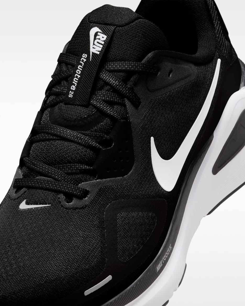 Nike Structure 26, une chaussure de running sur route réputée pour sa stabilité modérée et son confort quotidien.