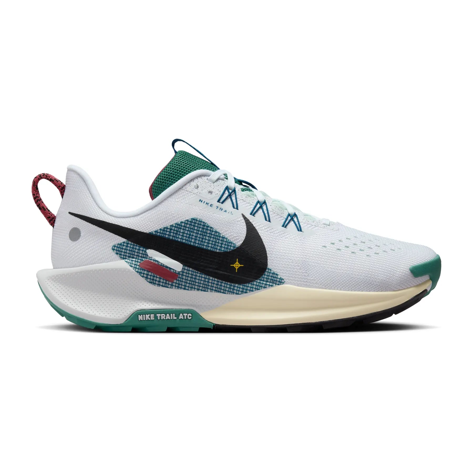 Nike Pegasus Trail 5 blanches avec des détails bleus et Cedar
