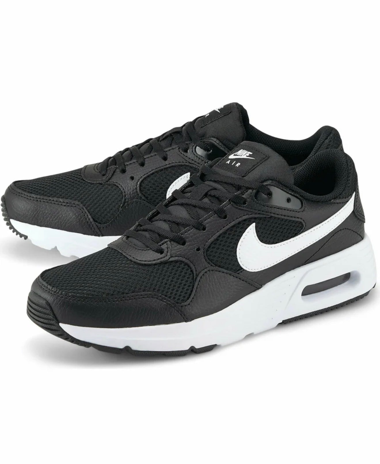 Nike Air Max SC dans le coloris classique noir et blanc.