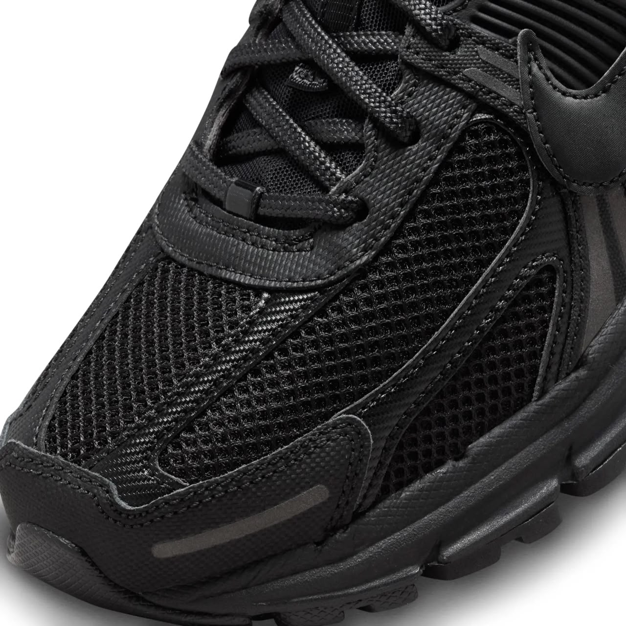 Nike Zoom Vomero 5 "Triple Black"