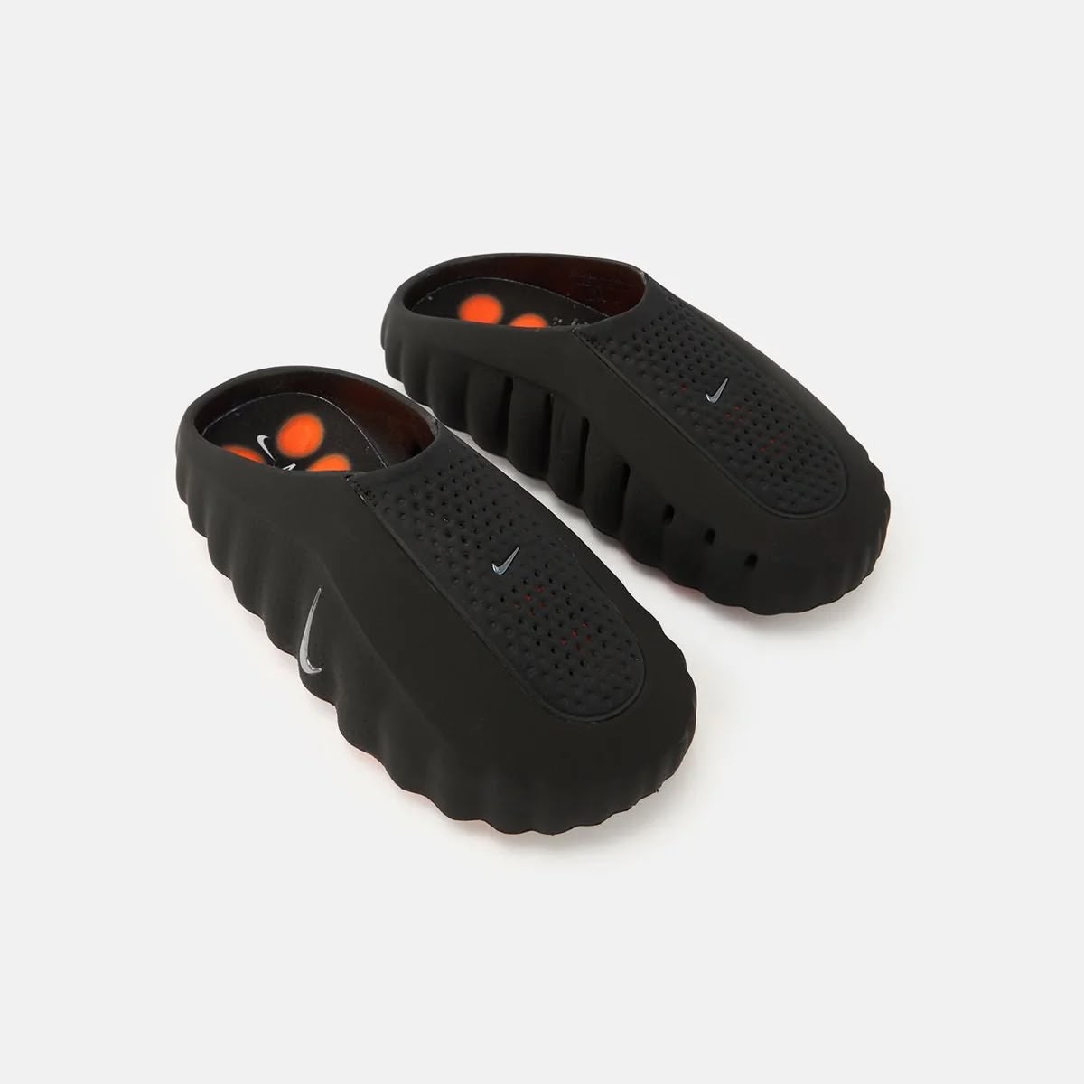 Nike Mind 001 "Black Hyper Crimson"