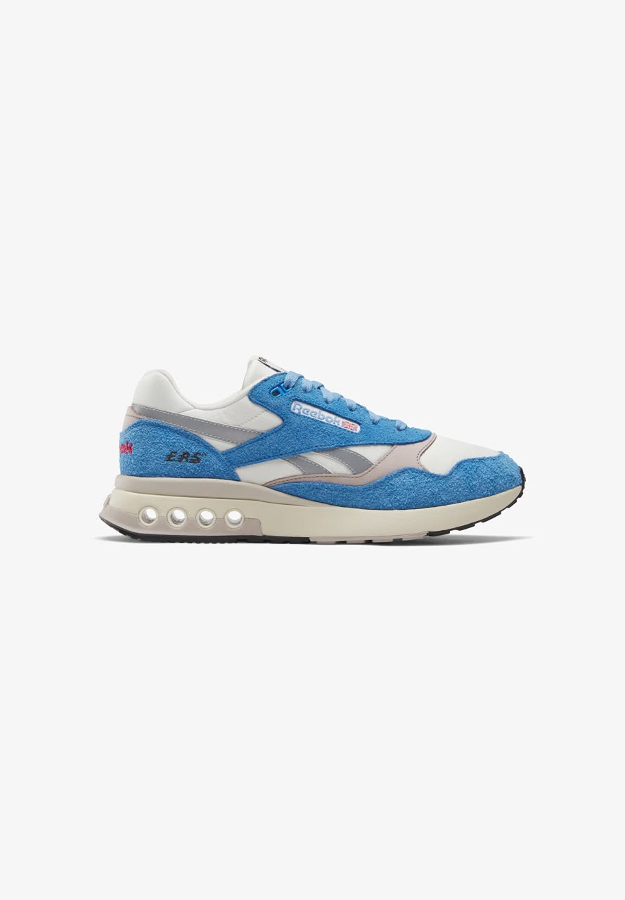Reebok Classic ERS World Bleue et Blanche