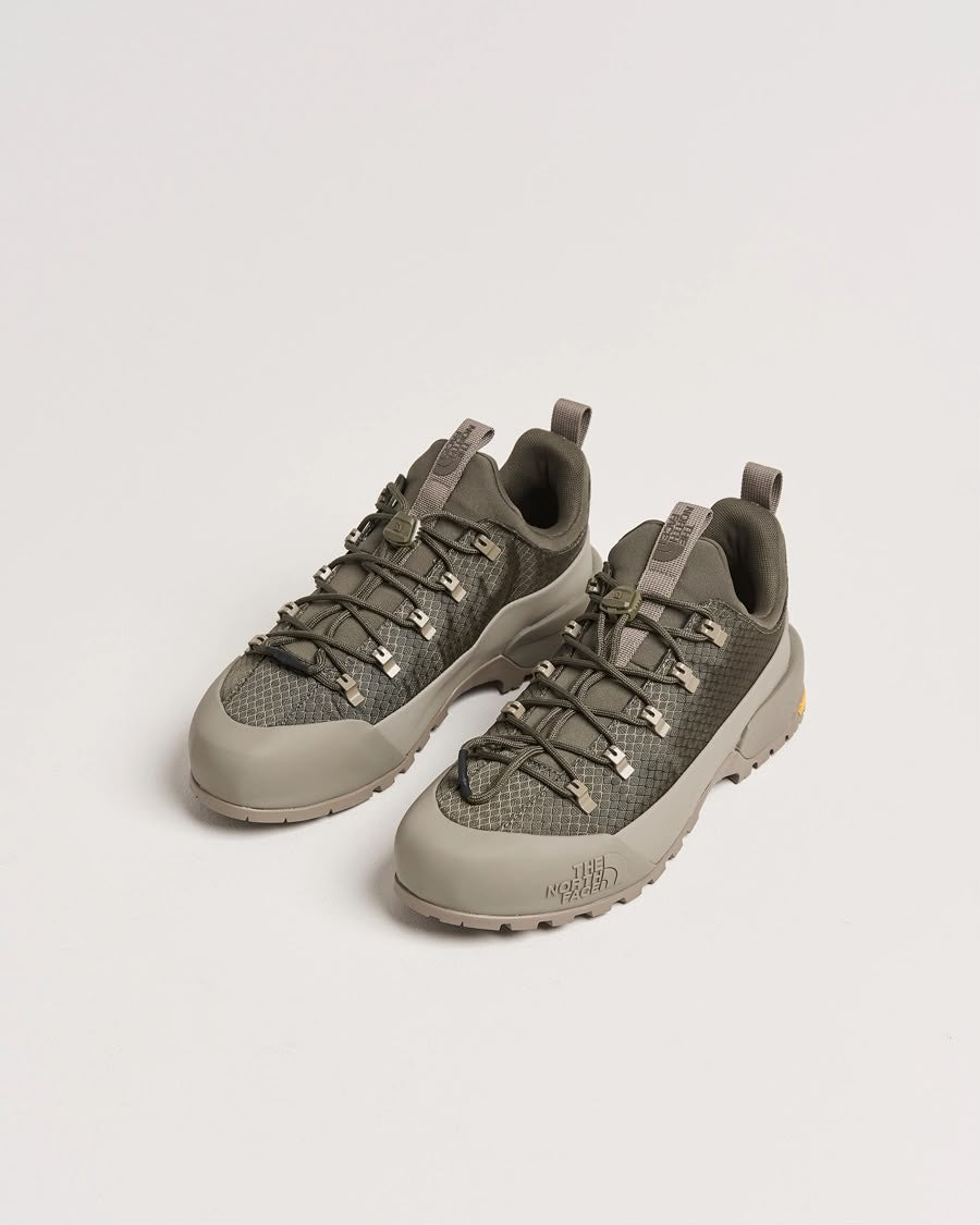 The North Face Glenclyffe Low de couleur Mushroom Grey/Mocha Brown