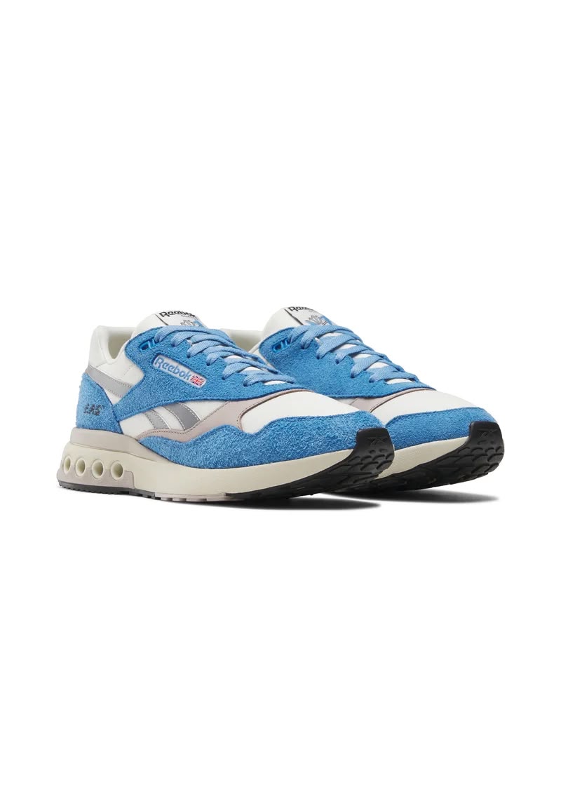 Reebok Classic ERS World Bleue et Blanche