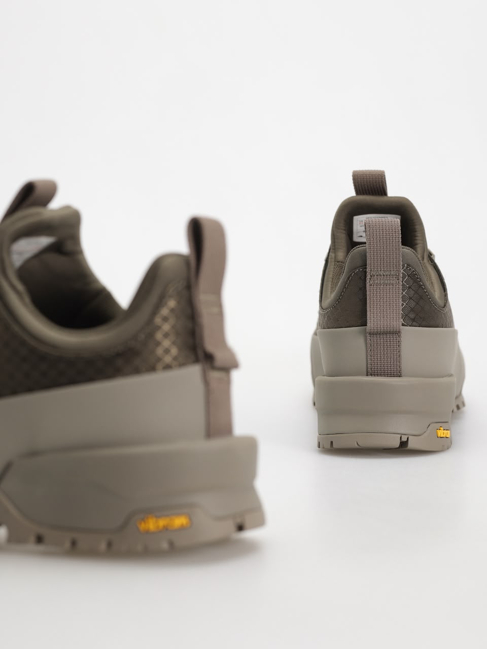 The North Face Glenclyffe Low de couleur Mushroom Grey/Mocha Brown