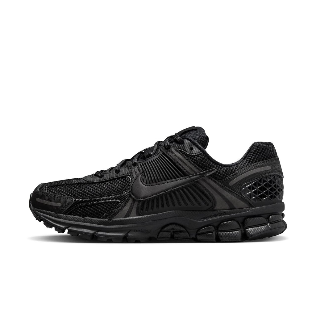 Nike Zoom Vomero 5 "Triple Black"
